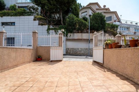 Casa adosada de 4 dormitorios en venta en Sitges, Barcelona, Cataluña, Spain № 7078 - foto 3