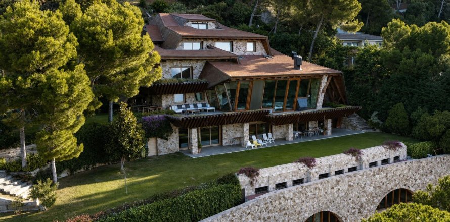 Сasa de 9 dormitorios en venta en Llafranc, Gerona, Cataluña, Spain № 7079