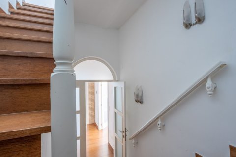 Сasa de 5 dormitorios en venta en Vilanova i la Geltrú, Barcelona, Cataluña, Spain № 7080 - foto 12