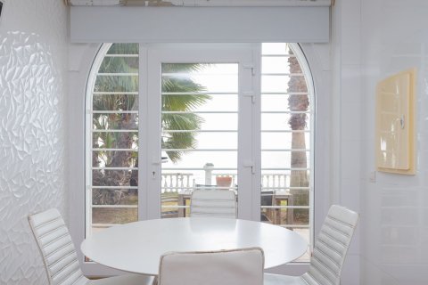 Сasa de 5 dormitorios en venta en Vilanova i la Geltrú, Barcelona, Cataluña, Spain № 7080 - foto 10
