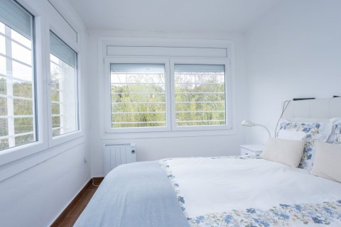 Сasa de 5 dormitorios en venta en Vilanova i la Geltrú, Barcelona, Cataluña, Spain № 7080 - foto 15