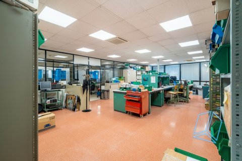 Estudio en venta en Sants-Montjuïc, Barcelona, Cataluña, Spain № 2186 - foto 23