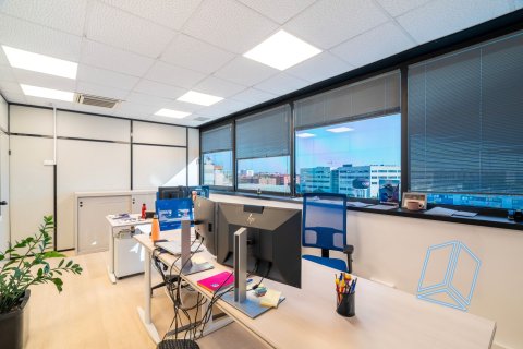 Estudio en venta en Sants-Montjuïc, Barcelona, Cataluña, Spain № 2186 - foto 11