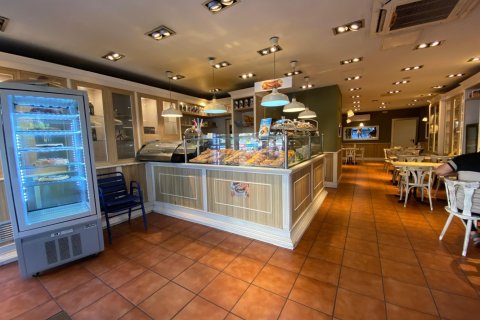 Propiedad comercial de 198 m² en venta en Sant Martí, Barcelona, Cataluña, Spain № 2188 - foto 4
