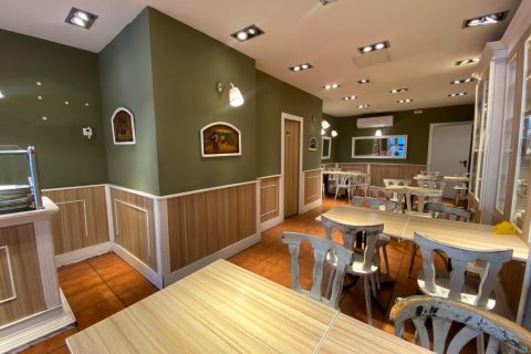 Propiedad comercial de 198 m² en venta en Sant Martí, Barcelona, Cataluña, Spain № 2188 - foto 3