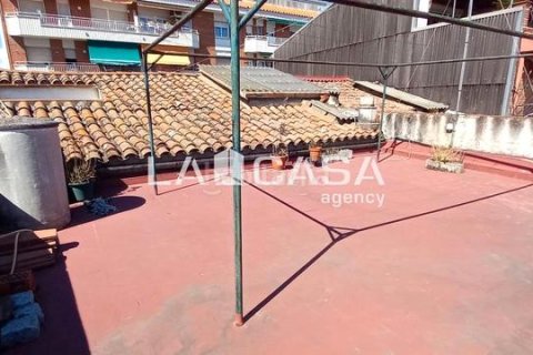 Casa adosada de 4 dormitorios en venta en Granollers, Barcelona, Cataluña, Spain № 2184 - foto 2