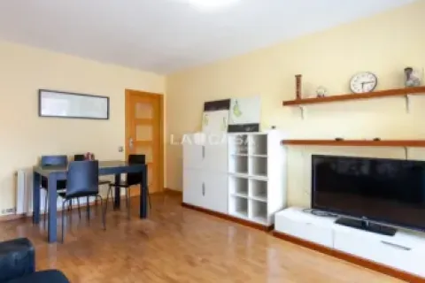 Apartamento de 4 dormitorios en venta en Castelldefels, Barcelona, Cataluña, Spain № 2189 - foto 4