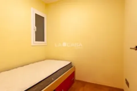 Apartamento de 4 dormitorios en venta en Castelldefels, Barcelona, Cataluña, Spain № 2189 - foto 13