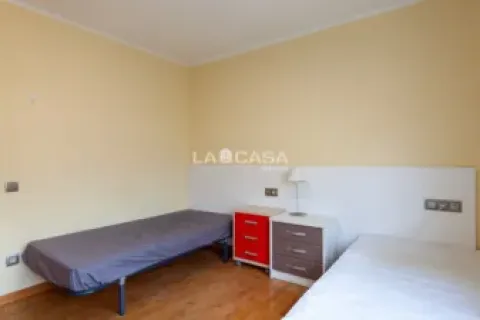 Apartamento de 4 dormitorios en venta en Castelldefels, Barcelona, Cataluña, Spain № 2189 - foto 16