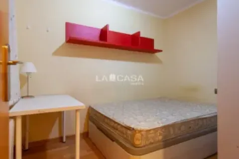 Apartamento de 4 dormitorios en venta en Castelldefels, Barcelona, Cataluña, Spain № 2189 - foto 18