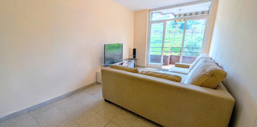 Apartamento de 3 dormitorios en venta en Sants-Montjuïc, Barcelona, Cataluña, Spain № 2190