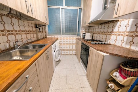 Apartamento de 3 dormitorios en venta en Sants-Montjuïc, Barcelona, Cataluña, Spain № 2190 - foto 8