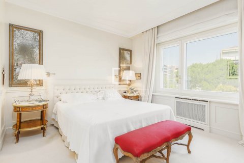 Apartamento de 6 dormitorios en venta en Barcelona, Cataluña, Spain № 8538 - foto 18
