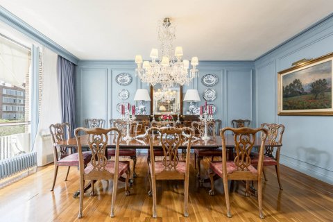 Apartamento de 6 dormitorios en venta en Barcelona, Cataluña, Spain № 8538 - foto 4