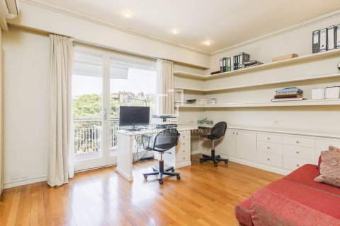 Apartamento de 6 dormitorios en venta en Barcelona, Cataluña, Spain № 8538 - foto 30