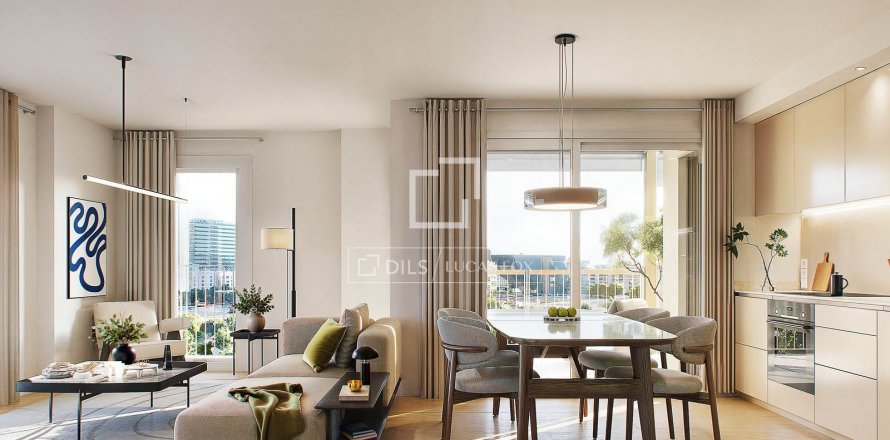 Apartamento de 3 dormitorios en venta en Barcelona, Cataluña, Spain № 8542