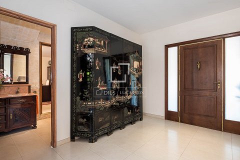 Villa de 5 dormitorios en alquiler en Sant Cugat del Vallès, Barcelona, Cataluña, Spain № 8540 - foto 21