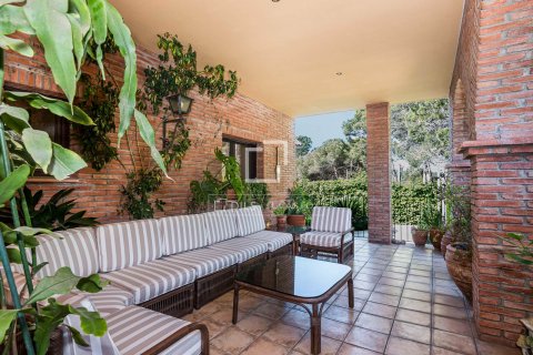 Villa de 5 dormitorios en alquiler en Sant Cugat del Vallès, Barcelona, Cataluña, Spain № 8540 - foto 4