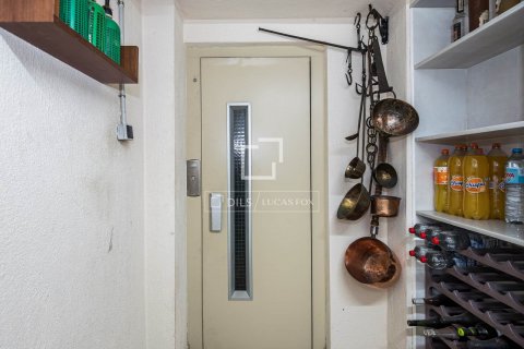 Villa de 5 dormitorios en alquiler en Sant Cugat del Vallès, Barcelona, Cataluña, Spain № 8540 - foto 17