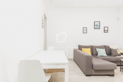 Apartamento de 4 dormitorios en venta en Barcelona, Cataluña, Spain № 8539 - foto 9