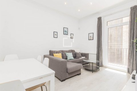 Apartamento de 4 dormitorios en venta en Barcelona, Cataluña, Spain № 8539 - foto 8