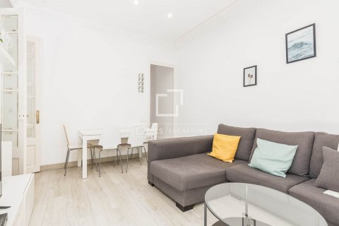 Apartamento de 4 dormitorios en venta en Barcelona, Cataluña, Spain № 8539 - foto 14