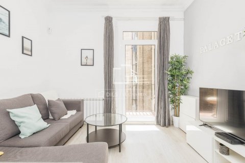 Apartamento de 4 dormitorios en venta en Barcelona, Cataluña, Spain № 8539 - foto 7