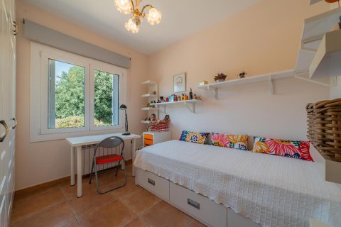 Сasa de 4 dormitorios en venta en Arenys de Munt, Barcelona, Cataluña, Spain № 1463 - foto 11