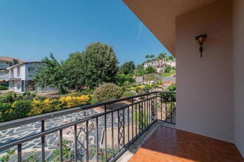 Сasa de 4 dormitorios en venta en Arenys de Munt, Barcelona, Cataluña, Spain № 1463 - foto 21