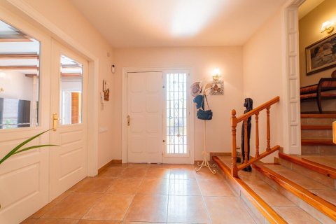 Сasa de 4 dormitorios en venta en Arenys de Munt, Barcelona, Cataluña, Spain № 1463 - foto 6