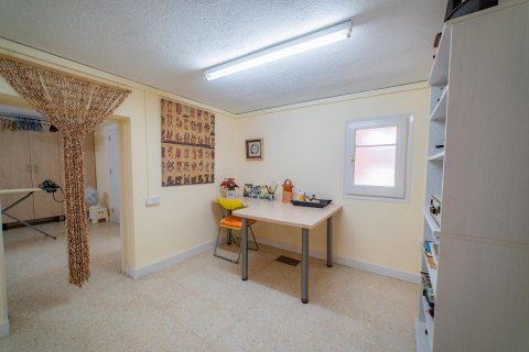 Сasa de 4 dormitorios en venta en Arenys de Munt, Barcelona, Cataluña, Spain № 1463 - foto 18