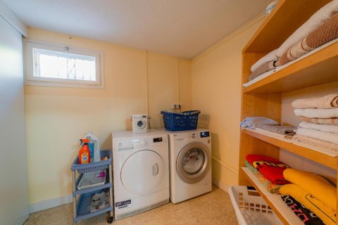 Сasa de 4 dormitorios en venta en Arenys de Munt, Barcelona, Cataluña, Spain № 1463 - foto 16