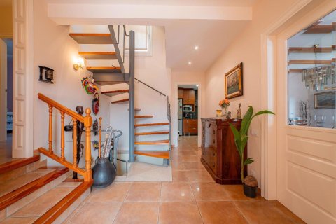 Сasa de 4 dormitorios en venta en Arenys de Munt, Barcelona, Cataluña, Spain № 1463 - foto 7