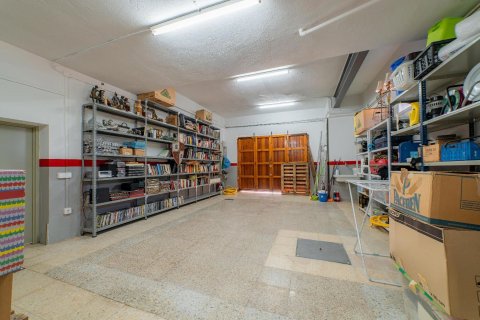 Сasa de 4 dormitorios en venta en Arenys de Munt, Barcelona, Cataluña, Spain № 1463 - foto 23