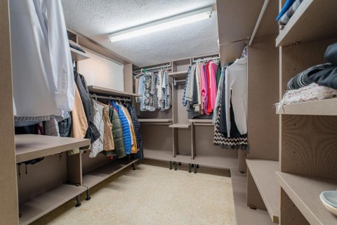 Сasa de 4 dormitorios en venta en Arenys de Munt, Barcelona, Cataluña, Spain № 1463 - foto 15