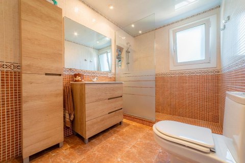 Сasa de 4 dormitorios en venta en Arenys de Munt, Barcelona, Cataluña, Spain № 1463 - foto 10