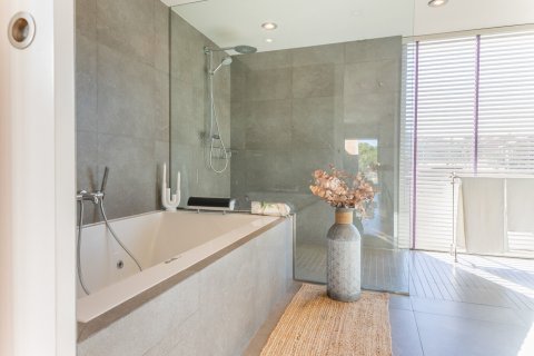 Сasa de 6 dormitorios en venta en Sant Cugat del Vallès, Barcelona, Cataluña, Spain № 1460 - foto 21