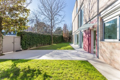 Сasa de 6 dormitorios en venta en Sant Cugat del Vallès, Barcelona, Cataluña, Spain № 1460 - foto 17