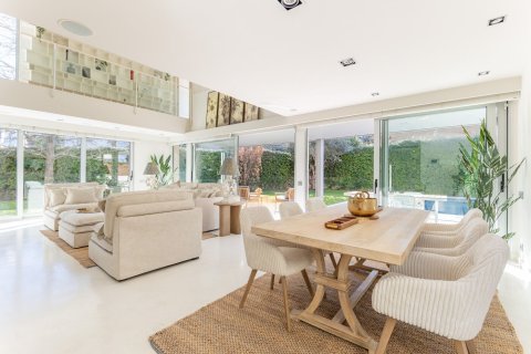 Сasa de 6 dormitorios en venta en Sant Cugat del Vallès, Barcelona, Cataluña, Spain № 1460 - foto 6