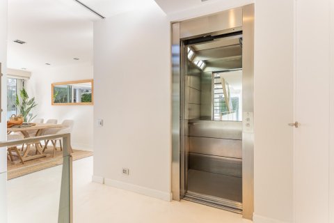 Сasa de 6 dormitorios en venta en Sant Cugat del Vallès, Barcelona, Cataluña, Spain № 1460 - foto 10