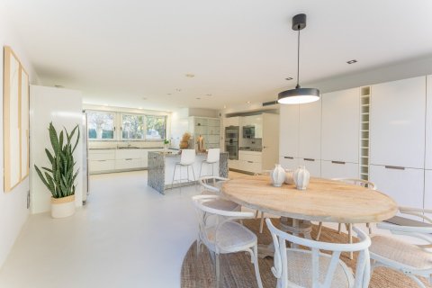Сasa de 6 dormitorios en venta en Sant Cugat del Vallès, Barcelona, Cataluña, Spain № 1460 - foto 12