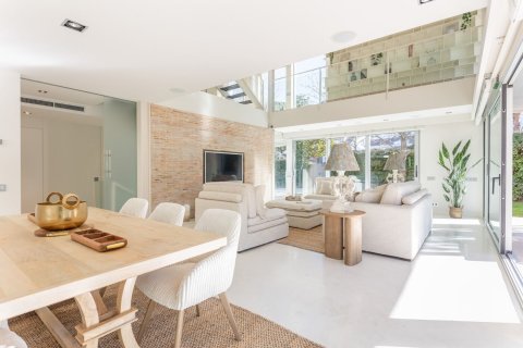 Сasa de 6 dormitorios en venta en Sant Cugat del Vallès, Barcelona, Cataluña, Spain № 1460 - foto 5