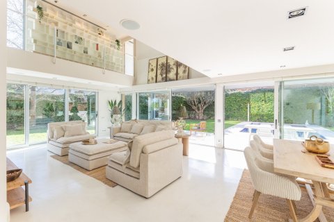 Сasa de 6 dormitorios en venta en Sant Cugat del Vallès, Barcelona, Cataluña, Spain № 1460 - foto 2