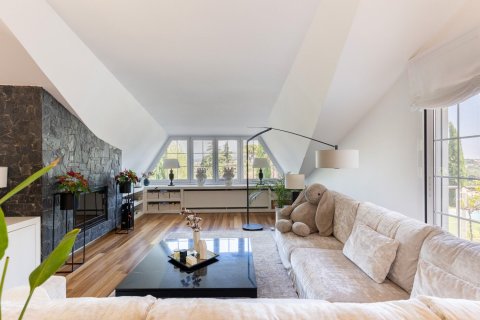 Сasa de 7 dormitorios en venta en Sant Cugat del Vallès, Barcelona, Cataluña, Spain № 1461 - foto 17