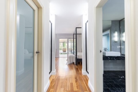 Сasa de 7 dormitorios en venta en Sant Cugat del Vallès, Barcelona, Cataluña, Spain № 1461 - foto 30