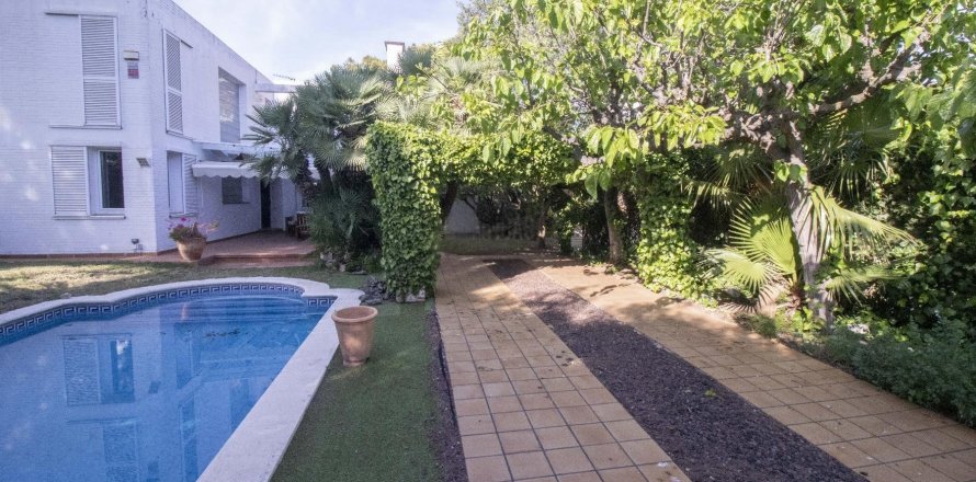 Сasa de 5 dormitorios en venta en Coma-Ruga, Tarragona, Cataluña, Spain № 1462