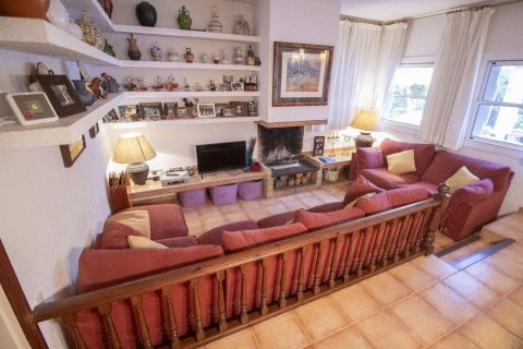 Сasa de 5 dormitorios en venta en Coma-Ruga, Tarragona, Cataluña, Spain № 1462 - foto 12
