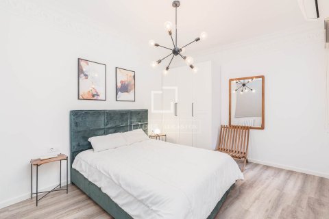 4 bedrooms apartment for rent in Barcelona, Catalonia, Spain № 7122 - photo 16