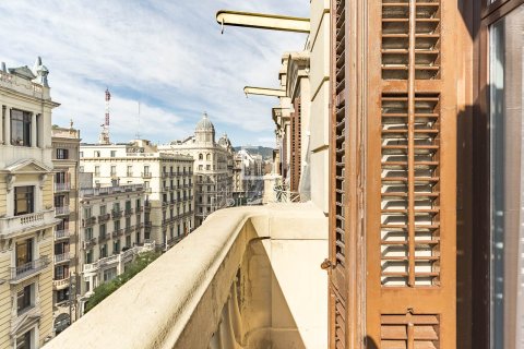 4 bedrooms apartment for rent in Barcelona, Catalonia, Spain № 7122 - photo 8