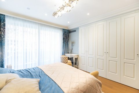 Casa adosada de 4 dormitorios en venta en Barcelona, Cataluña, Spain № 1508 - foto 23